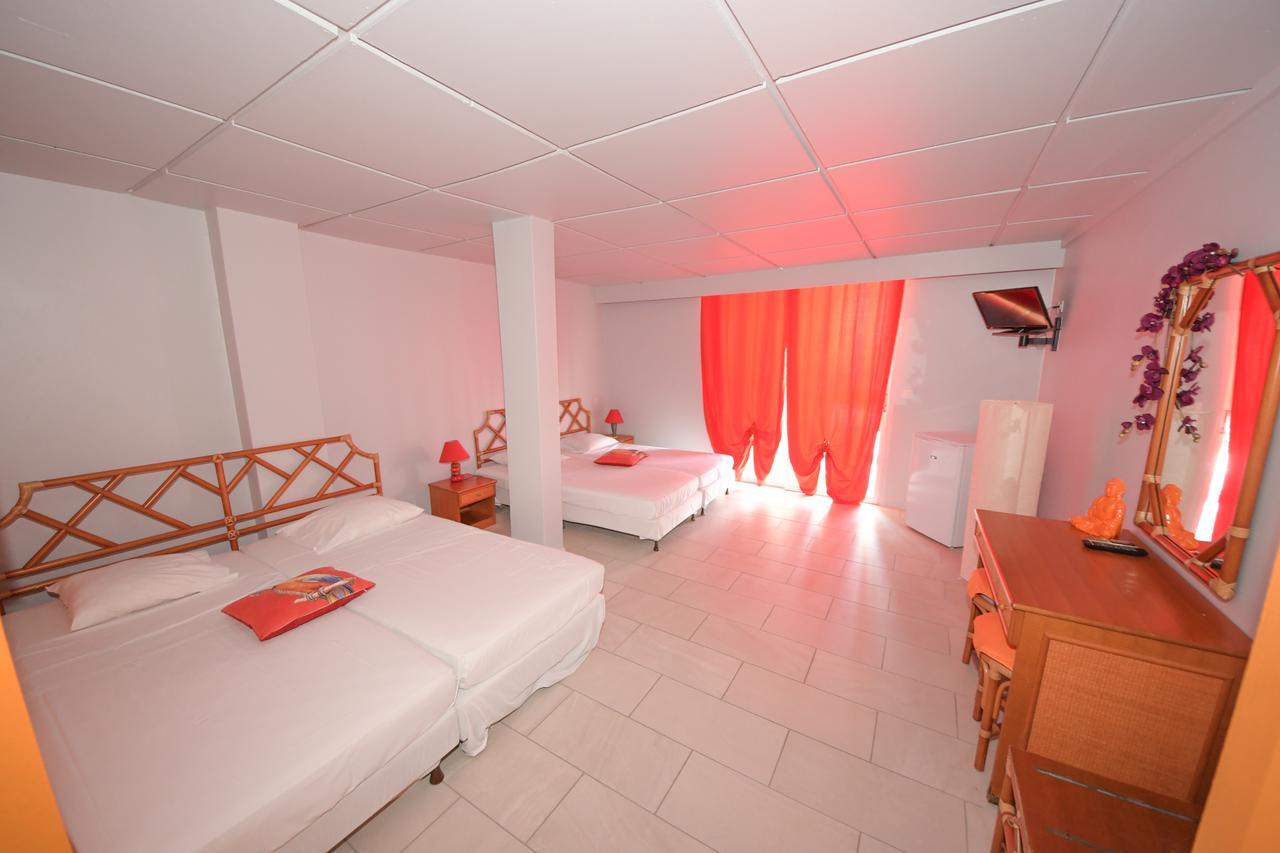 Hotel-Restaurant La Dunette Sainte-Anne Ngoại thất bức ảnh