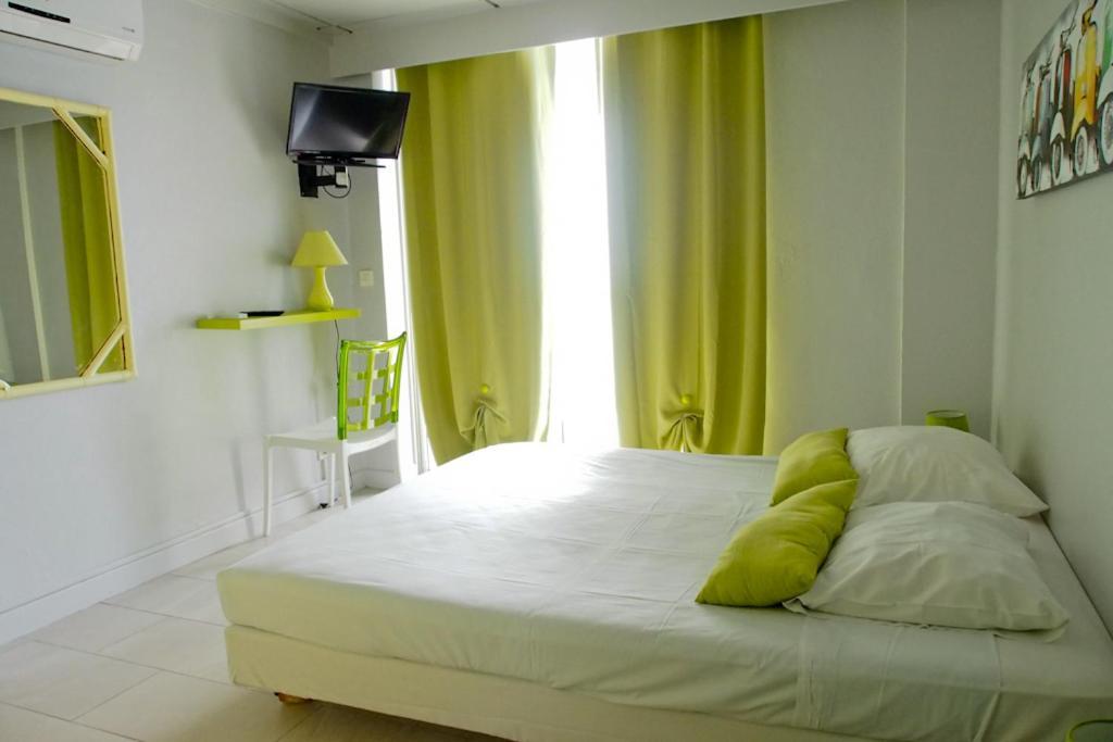 Hotel-Restaurant La Dunette Sainte-Anne Ngoại thất bức ảnh