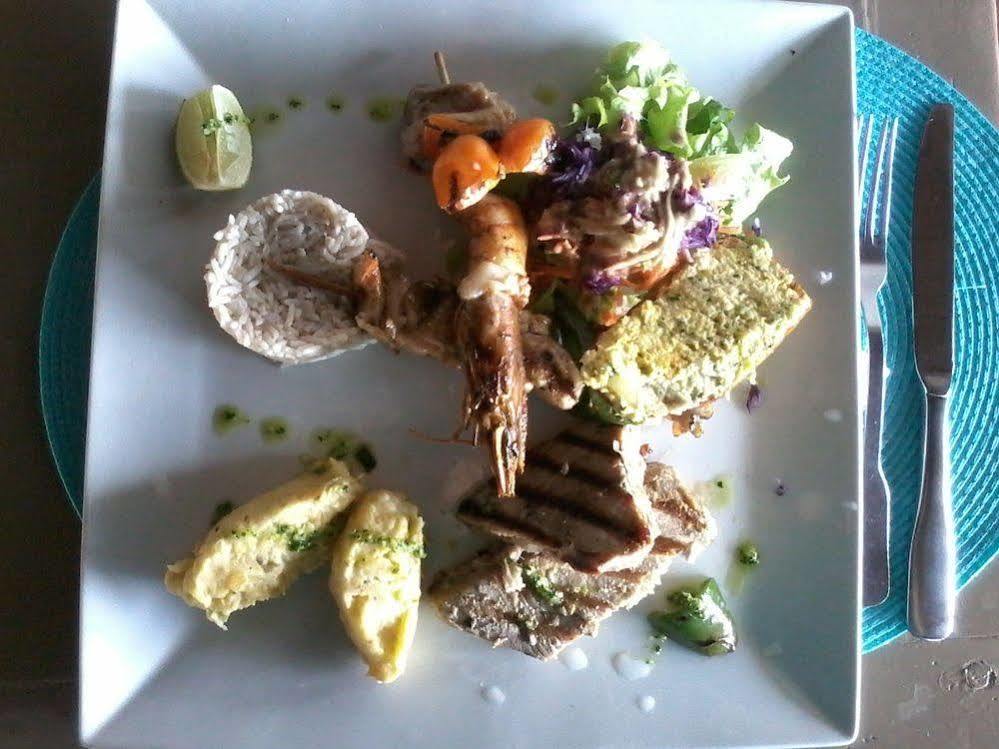Hotel-Restaurant La Dunette Sainte-Anne Ngoại thất bức ảnh